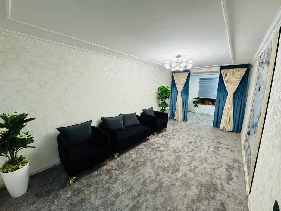 Chilonzor metro yonida 2 xonalik issiq kvartira Srochno topshiriladi