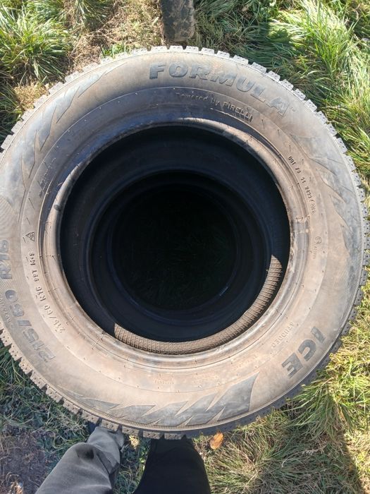 Продам резину зимнюю 215х60х16