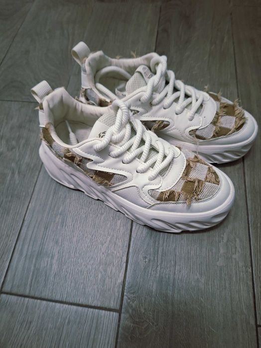 Adidașii platforma Capitalism mărimea 37 stare foarte bună