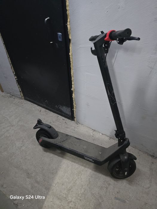 Стопове тротинетка столове