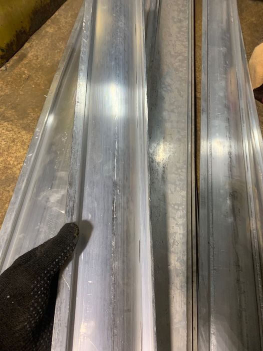 Профиль алюминиевый .