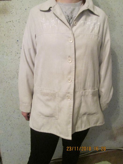 Jacheta dama, imitatie piele caprioara, captusita, alba, mar 44 (L)