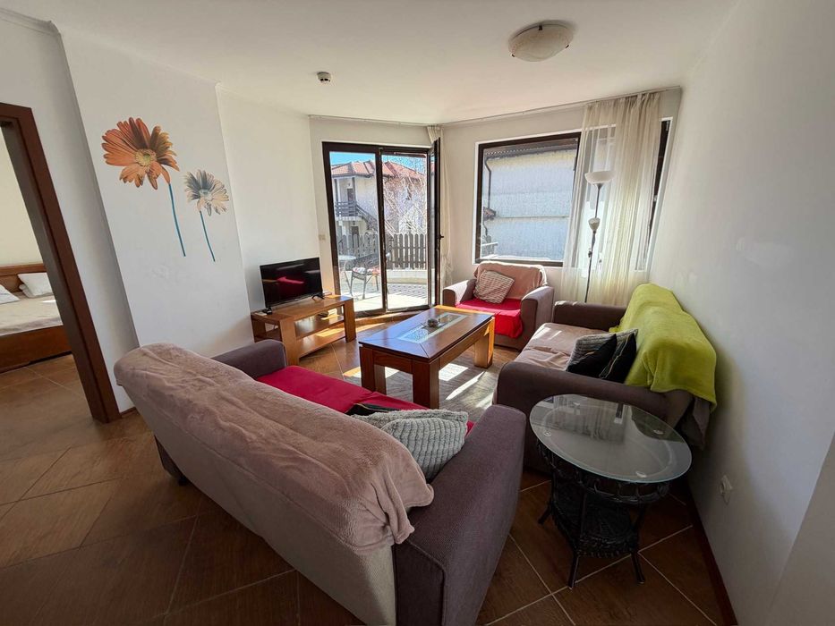 Обзаведен тристаен апартамент в к-с „Bay View Villas“