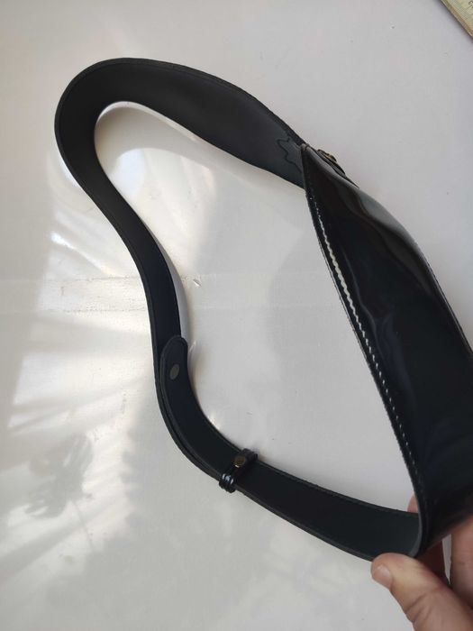 Curea neagra lac si inima din bronz