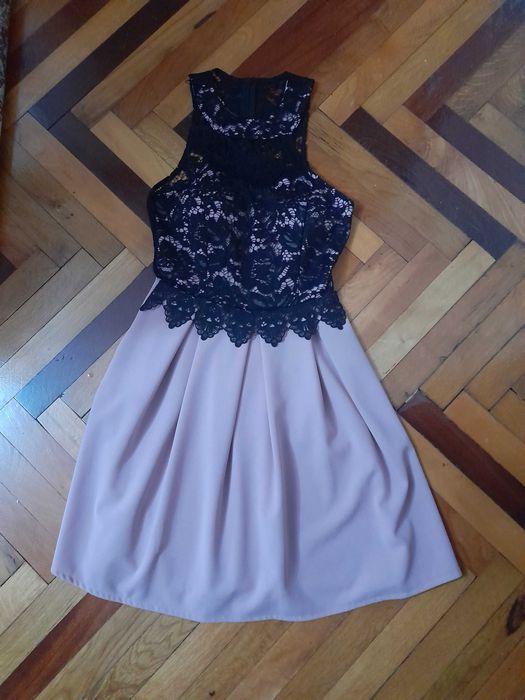 Рокля за официални случаи.