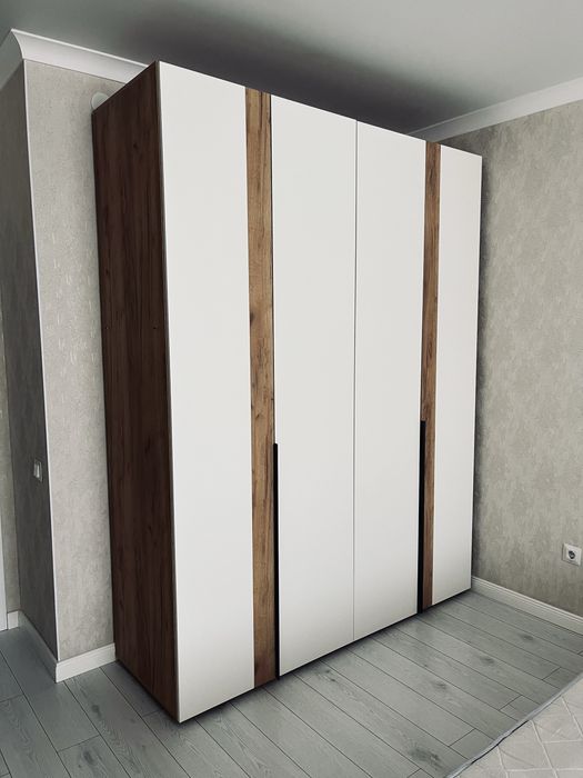 Продается шкаф в спальню