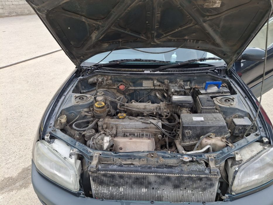 Toyota Раф4 1996года обюом2.0