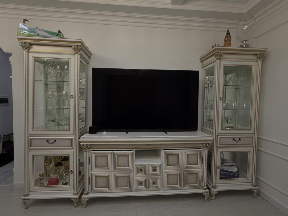 Горька/Стенка из трех частей