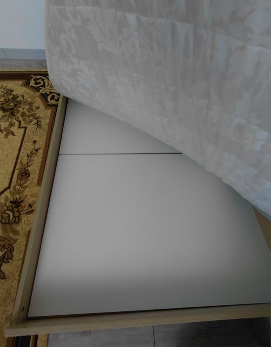 Кровать с матрасом  90×200 продам