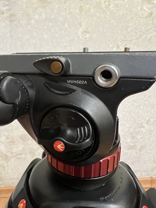 Продам видеокамеру Panasonic AG-AC160AEN