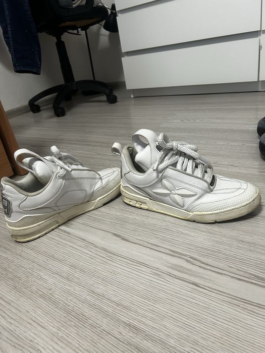 lv skates.