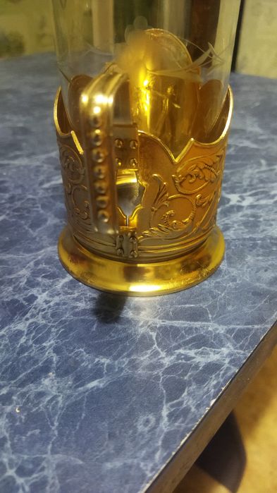 Подстаканники  с  стаканами.