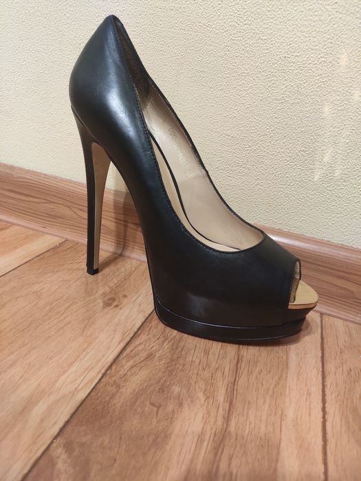 Туфли кожаные черные