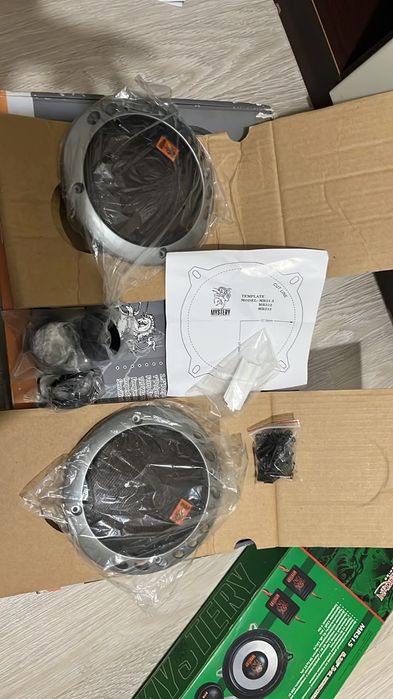 Продам колонки MYSTERY