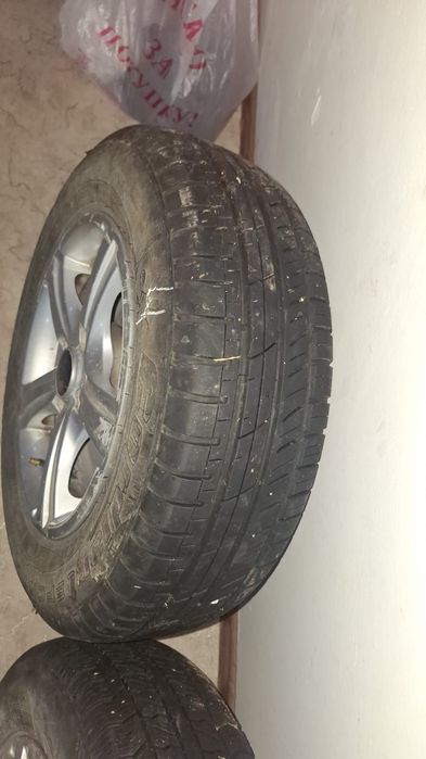 Продам Резину с дисками срочно