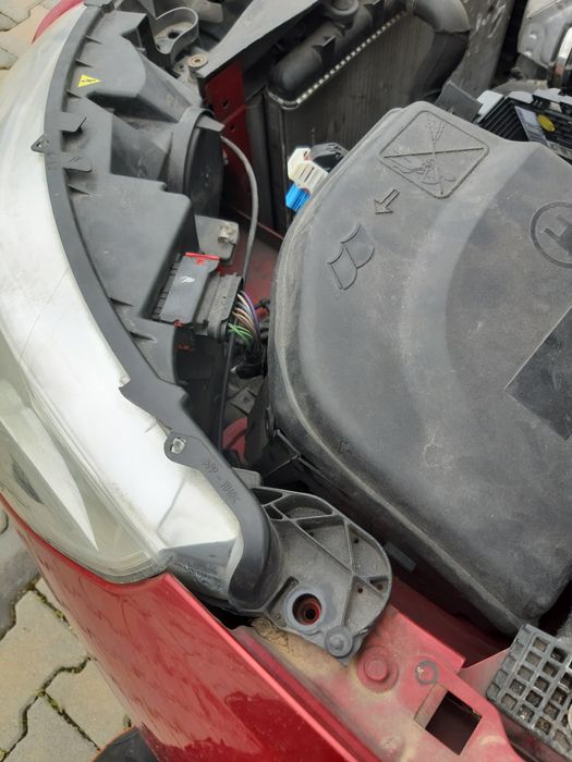 Ляв фар ситрое с4 дс4