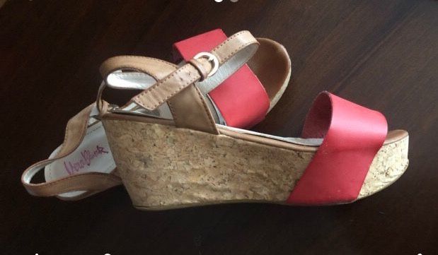 продавам сандали,обувки,маратонки