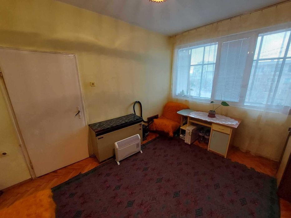 Дава се под наем Двустаен апартамент в Търговище, Център - 65 кв.м за 204 € - Снимка #5