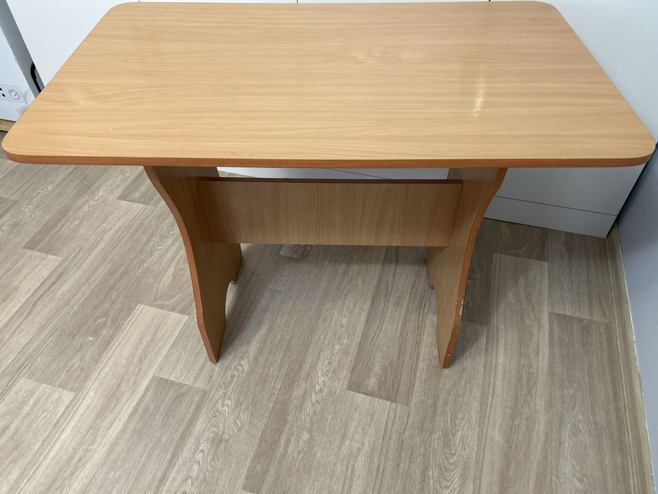 Кухонный    стол