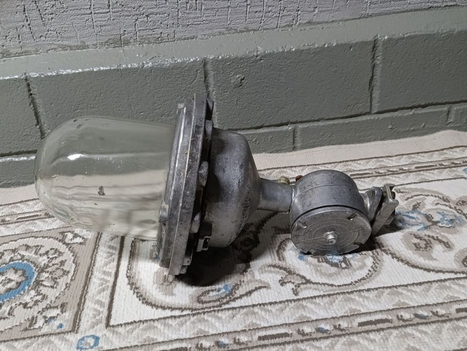 Прожектор СССР продается