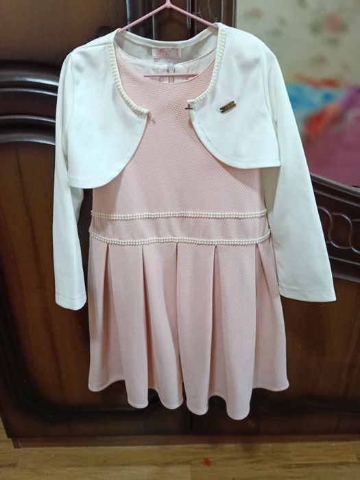 Продам праздничные платья