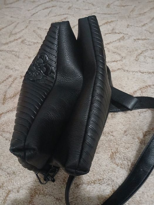 Geanta dama Desigual.