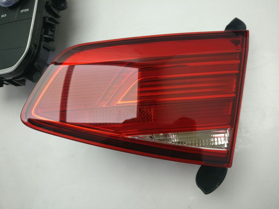Vând stop led  hayon dreapta  Passat B8 berlina