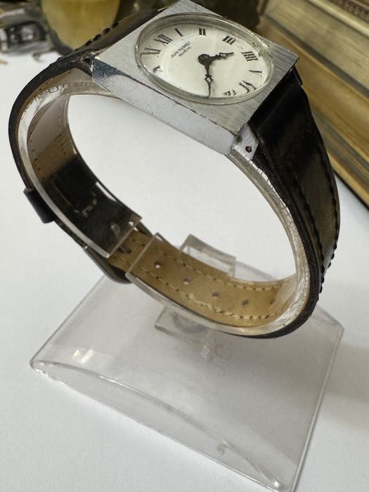 Rar! Ceas Jean Perret Geneve. Mecanic, swiss made. Dama.