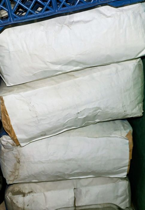 Продам плиточный клей по 1000 тг