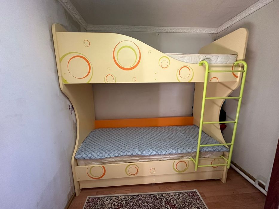 Двух ярусная кравать детскии