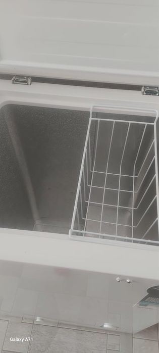 Продам морозильник