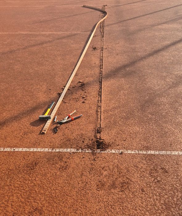 Marcaj linie plastic teren zgura