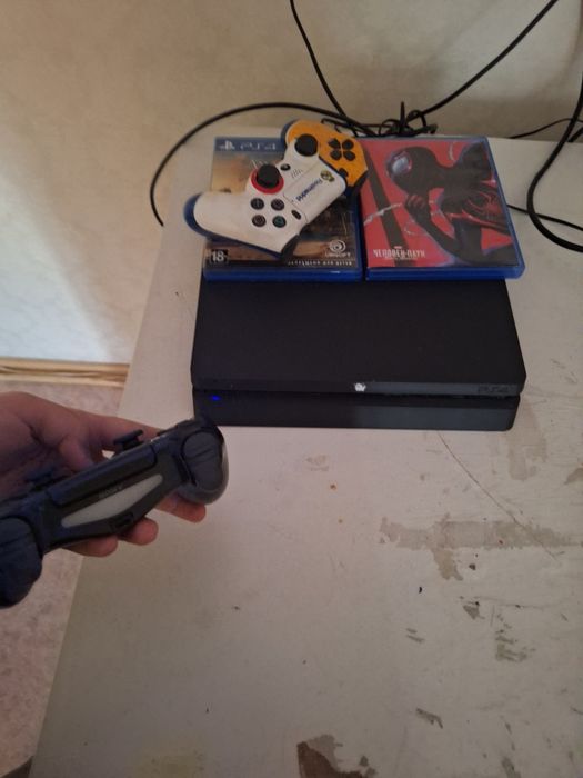 Ps4 продам состояние б/у