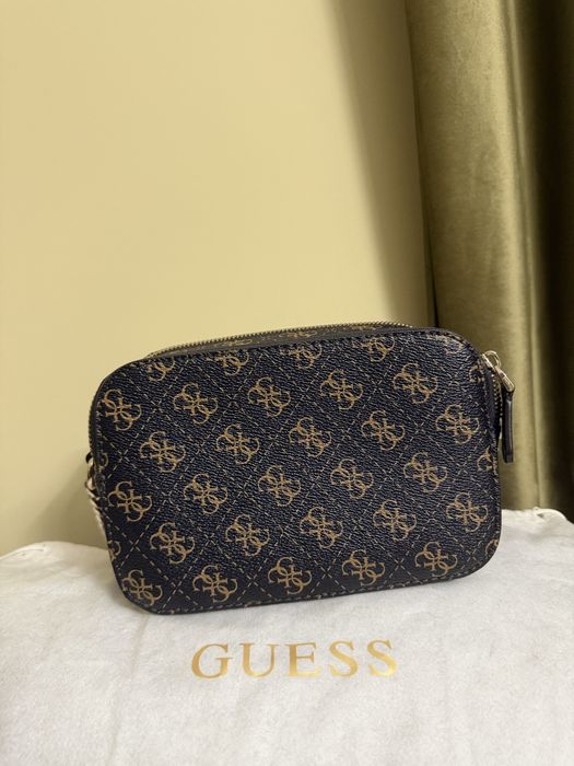 Guess чанта.