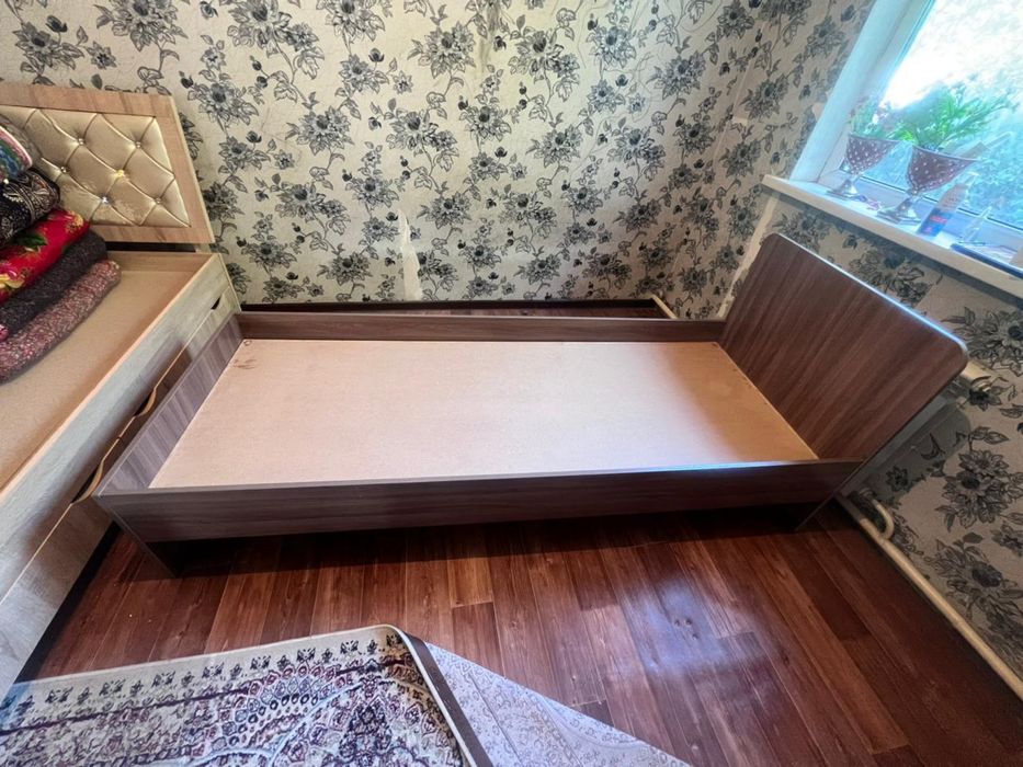 Продам б/у кровать