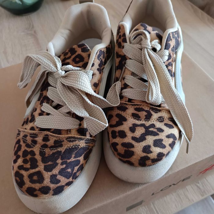 Ново леопардови кецове