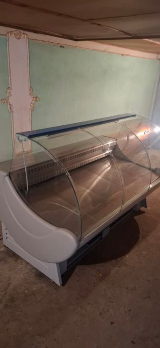 Холодильник витринный