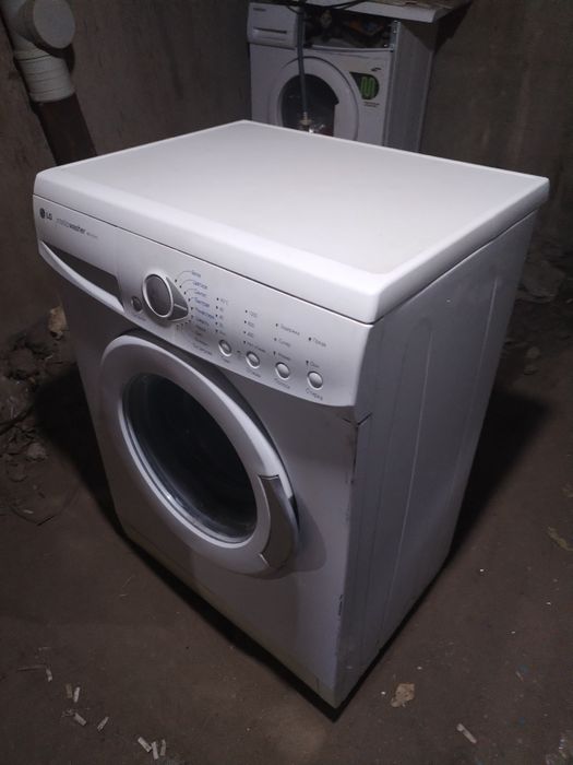 Продам стиральную машинку  LG