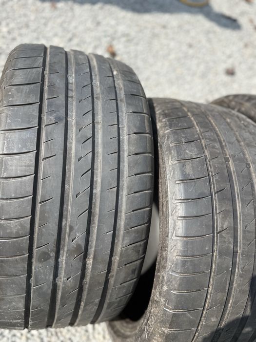 Vind anvelope Firestone aproape noi