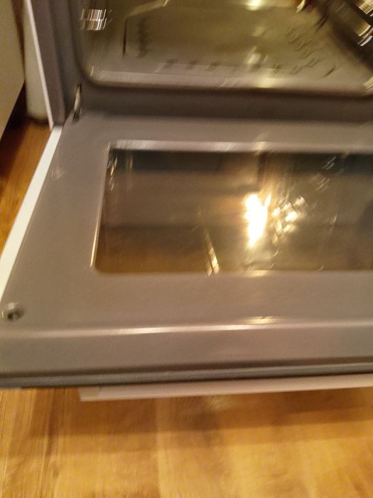 Продам газовую плиту