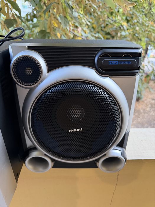 Стврео Уредба Philips M377