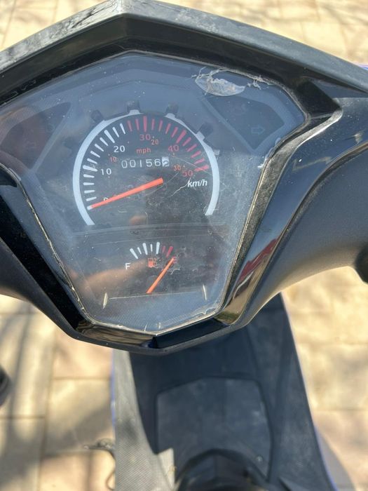 Продам скутер  50 кубов