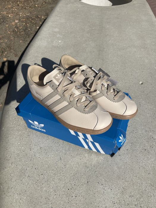 Продам кроссовки Adidas НОВЫЕ