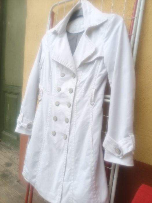 Trench Zara Basic alb , S-M