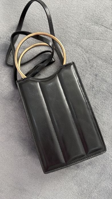 H&M Стилна малка чанта за телефон с метални дръжки