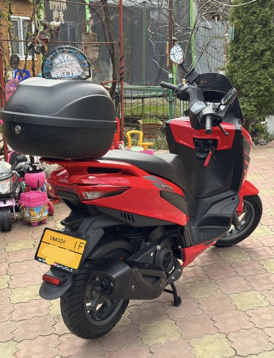Scuter Aprilia SXR50 2023