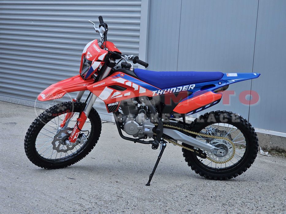 Кросов мотор 250 кубика Upbeat Чист крос 250cc с ел. стартер. НОВ