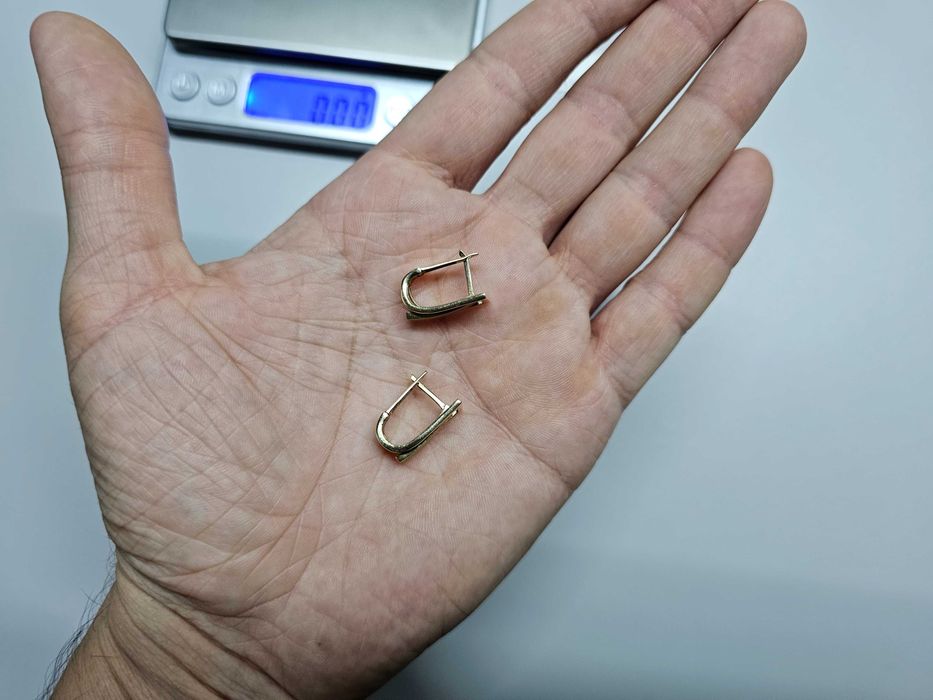 ПРОДАМ Серьги симпатичные / Золото 585 Пробы 4.23 Грамма.