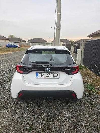 TOYOTA Yaris 2022 — imagine 3