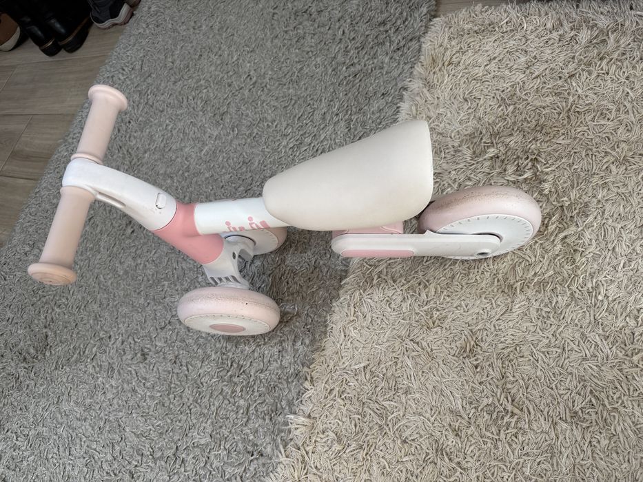 Tricicleta Juju pentru copii